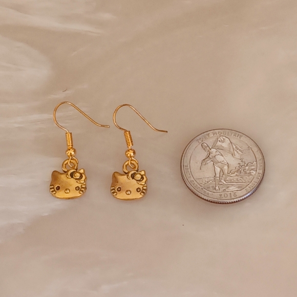 Dainty Sanrio Gold Hello Kitty Handmade Earrings - Picture 4 of 4
